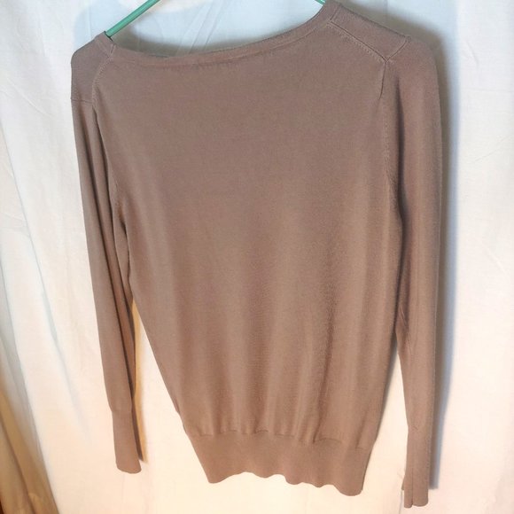 "Navy boot Lightweight Sweater with Boat Neck and Stylish Sleeve Buttons" - Picture 2 of 4